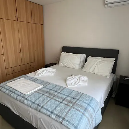 Vakantiehuis Two-storey Beachfront Maisonette *