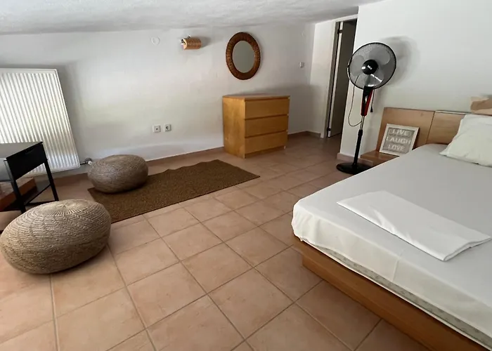 Two-storey Beachfront Maisonette Toroni