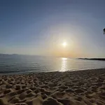 Two-storey Beachfront Maisonette 펜션 토로니