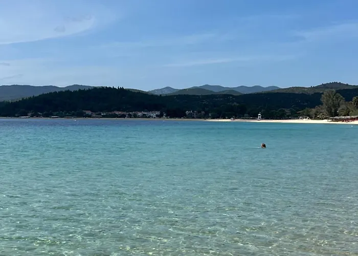 Two-storey Beachfront Maisonette Σπίτι διακοπών *